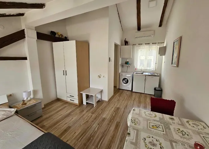 In 아파트 스플리트